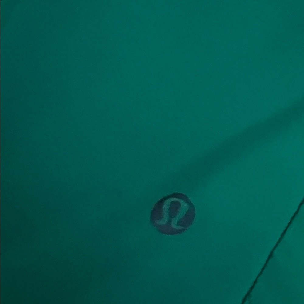 Lululemon 🍋Athletica Down for it All Green Vest - Picture 3 of 4